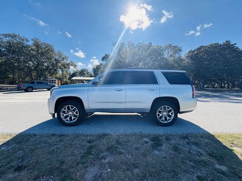 Used 2016 GMC Yukon SLT w/ Open Road Package image 2