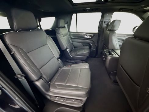 Used 2022 Chevrolet Tahoe Z71 w/ Luxury Package image 29