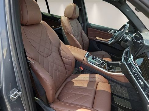 Used 2025 BMW X5 sDrive40i w/ M Sport Package RWD image 16
