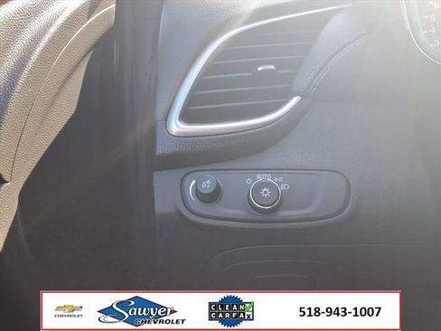 Used 2022 Chevrolet Trax LT w/ Driver Confidence Package image 15