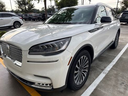 Used 2021 Lincoln Aviator Reserve w/ Elements Package Plus RWD image 3
