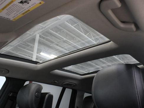 Used 2014 Mercedes-Benz GL 550 4MATIC image 29