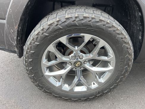 Used 2019 RAM 1500 Limited image 13