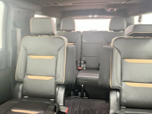 Used 2022 GMC Yukon XL AT4 w/ AT4 Premium Package AWD/4WD image 28