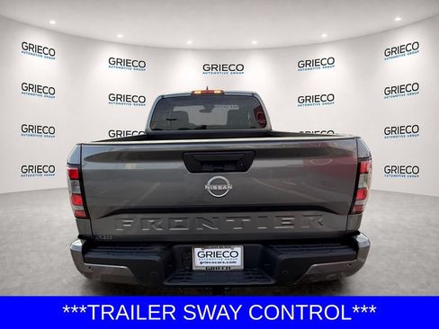 Certified 2025 Nissan Frontier SV w/ Tow Package RWD image 6