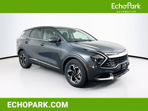 Used 2024 Kia Sportage LX image 1