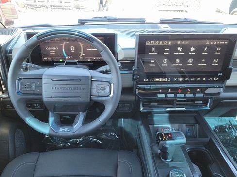 New 2026 GMC Hummer EV 4x4 Crew Cab w/ LPO, Dark Essentials Package image 8