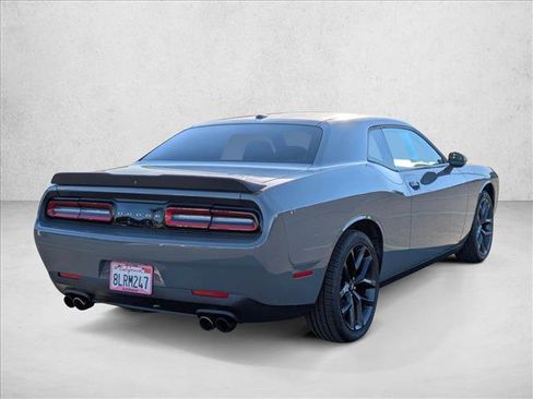 Used 2019 Dodge Challenger SXT w/ Blacktop Package image 5