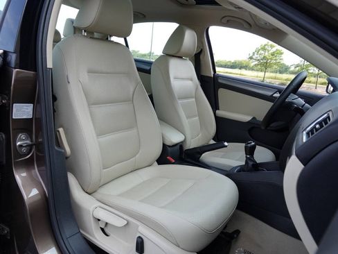 Used 2014 Volkswagen Jetta TDI FWD image 67