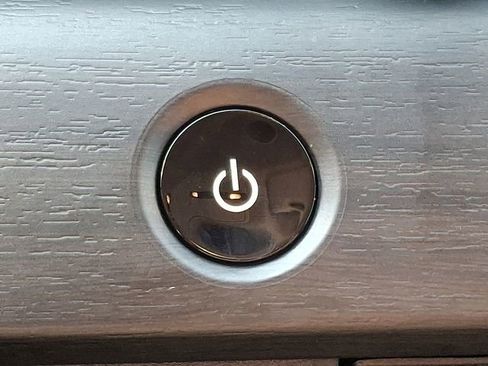 Used 2024 Nissan Ariya FWD image 24