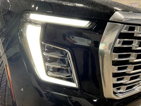 New 2026 GMC Yukon XL Denali w/ Denali Reserve Package AWD/4WD image 8