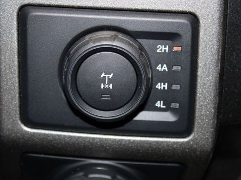 Used 2018 Ford F150 Raptor w/ Equipment Group 802A Luxury image 38