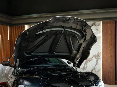 Used 2023 Aston Martin V12 Vantage RWD image 31