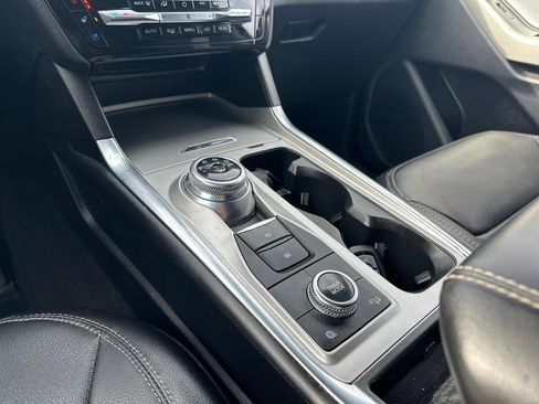 Used 2022 Ford Explorer Limited w/ Limited Technology Package image 20
