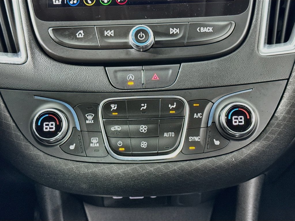 Used 2021 Chevrolet Malibu LT FWD image 20