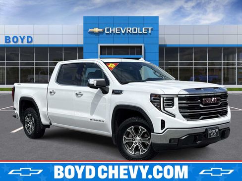 Used 2025 GMC Sierra 1500 SLT AWD/4WD image 1
