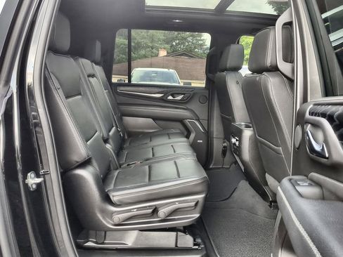 Used 2022 GMC Yukon XL Denali AWD/4WD image 27
