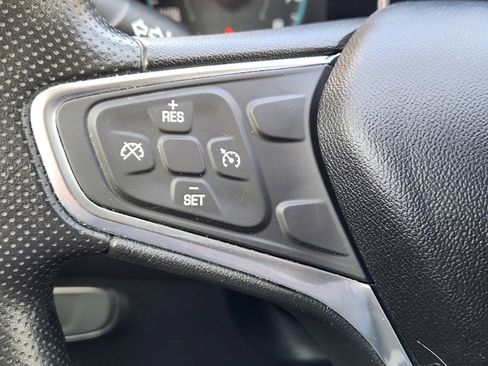 Used 2019 Chevrolet Equinox LS image 21