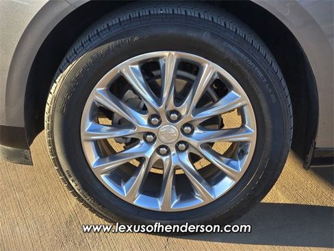 Used 2020 Buick Enclave Premium w/ Sun and Sites Package image 9