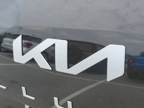 Used 2025 Kia Telluride SX FWD image 8