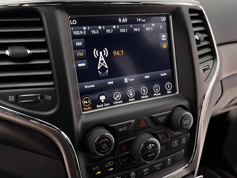 Used 2018 Jeep Grand Cherokee Laredo AWD/4WD image 20