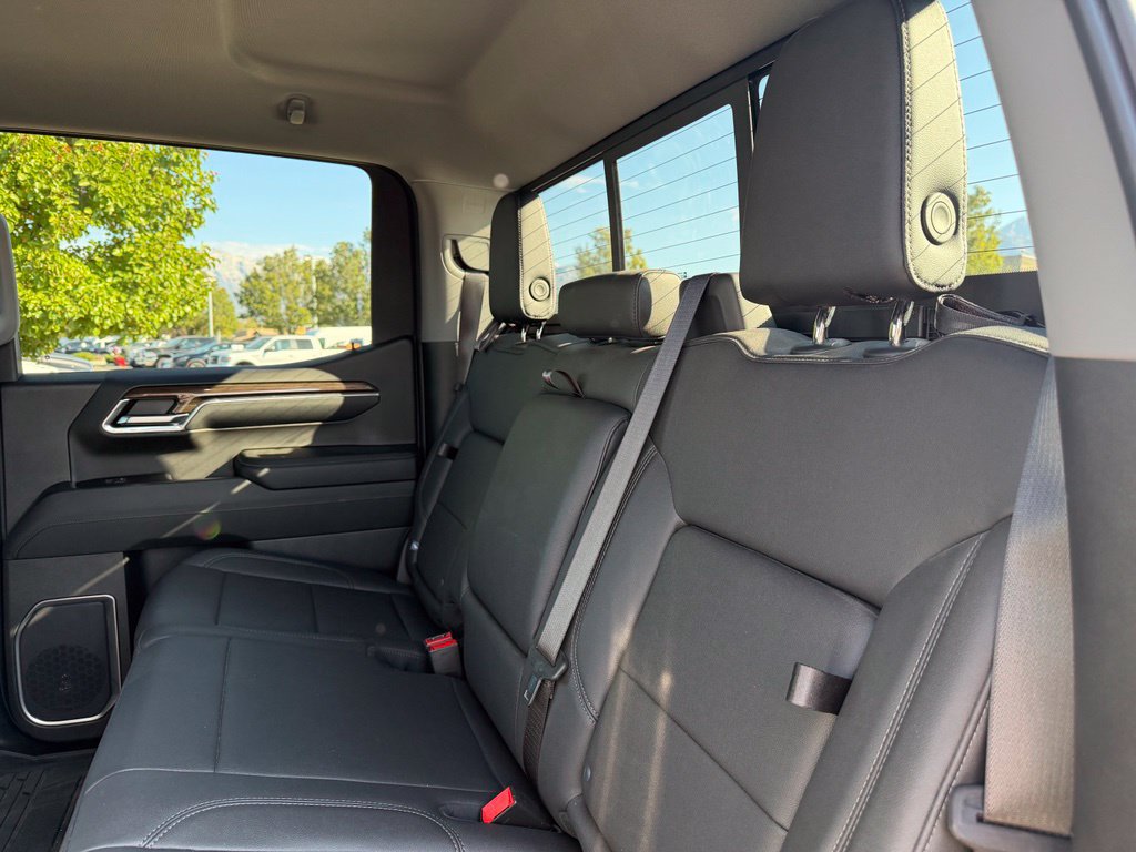 Used 2024 Chevrolet Silverado 1500 LT Trail Boss w/ LT Trail Boss Premium Package AWD/4WD image 19