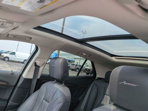 Used 2023 Buick Envision Avenir AWD/4WD image 20