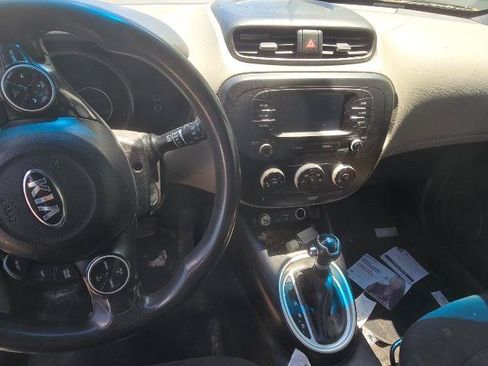Used 2017 Kia Soul w/ Convenience Package FWD image 18