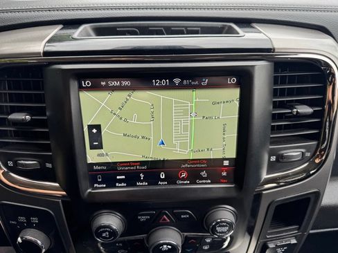 Used 2018 RAM 2500 Laramie w/ Sport Appearance Group AWD/4WD image 30