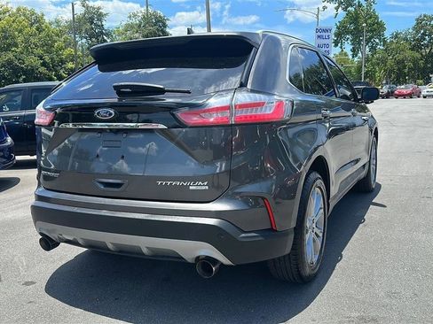 Used 2019 Ford Edge Titanium FWD image 11