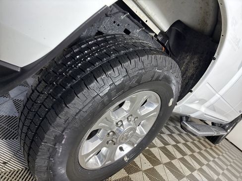 Used 2024 RAM 2500 Big Horn image 31