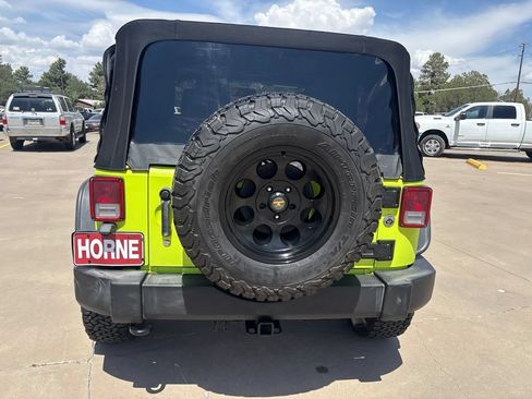 Used 2016 Jeep Wrangler Rubicon w/ Power Convenience Group AWD/4WD image 6