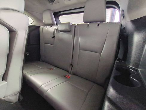 Used 2021 Toyota Highlander XLE FWD image 16