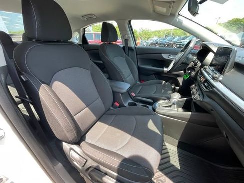 Used 2023 Kia Forte LXS FWD image 27