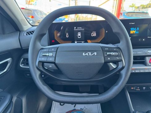 Used 2025 Kia K4 FWD image 15
