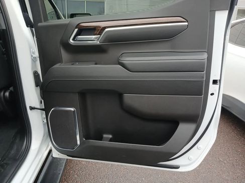 Used 2025 GMC Sierra 1500 Elevation w/ LPO, Elevation Black Package image 36