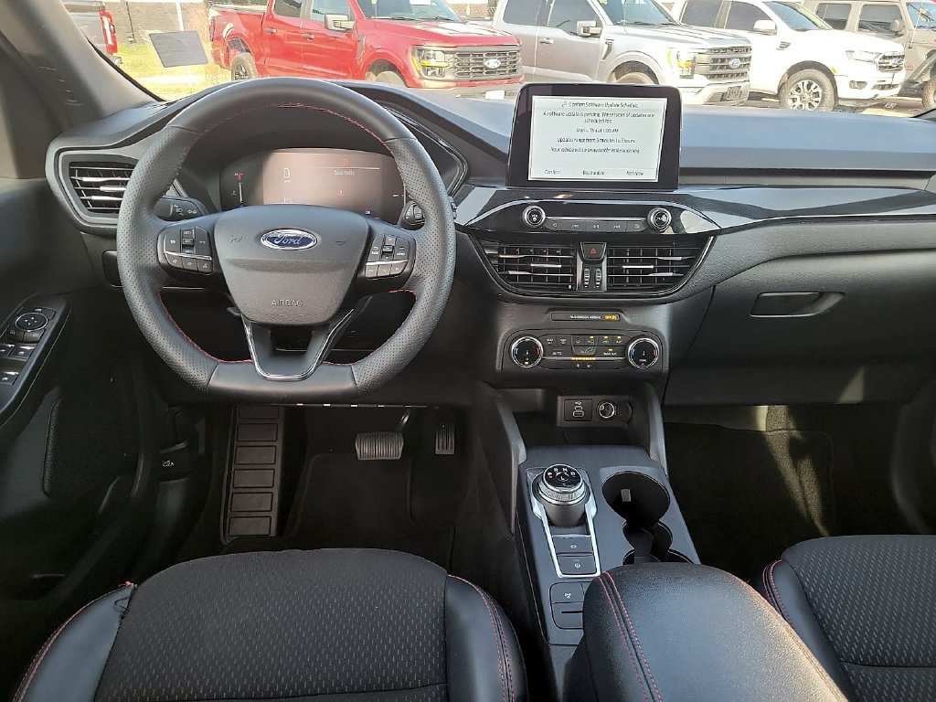 Used 2025 Ford Escape ST-Line AWD/4WD image 11