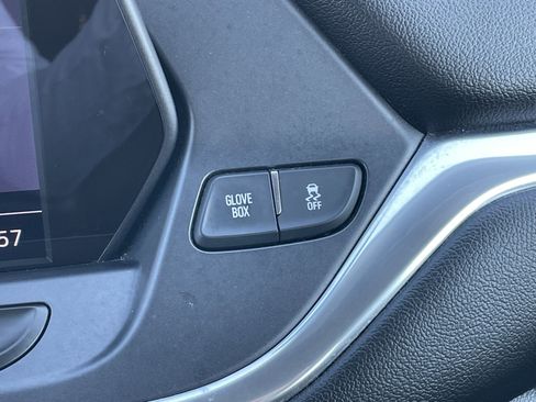Used 2019 Chevrolet Blazer LT image 34