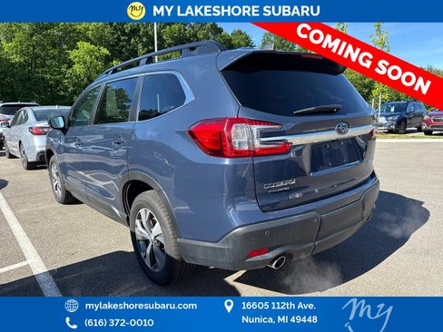 Used 2025 Subaru Ascent Premium AWD/4WD image 4
