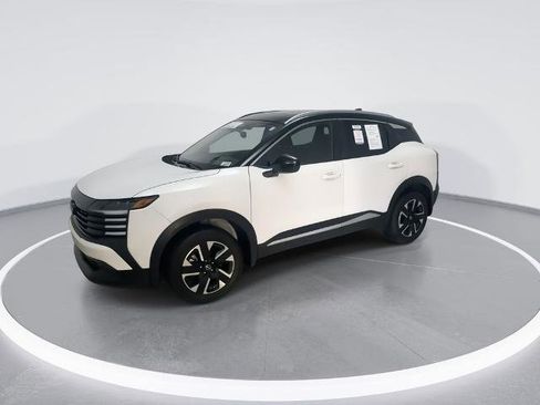 Certified 2025 Nissan Kicks SV w/ SV Premium Package AWD/4WD image 6