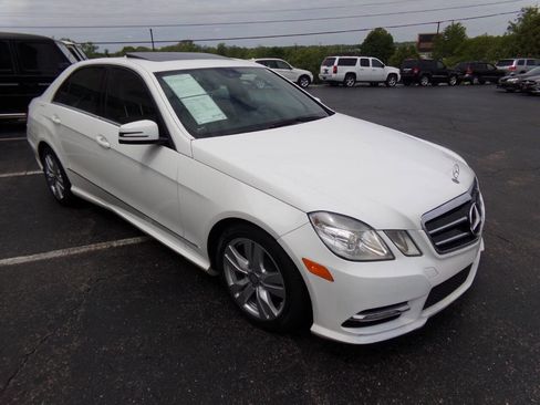 Used 2013 Mercedes-Benz E 350 BlueTEC Sedan image 56