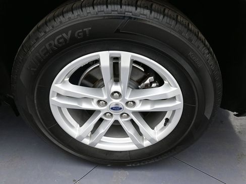 Certified 2022 Ford Explorer XLT w/ Class IV Trailer Tow Package image 38