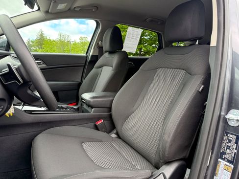 Used 2023 Kia Sportage LX AWD/4WD image 16