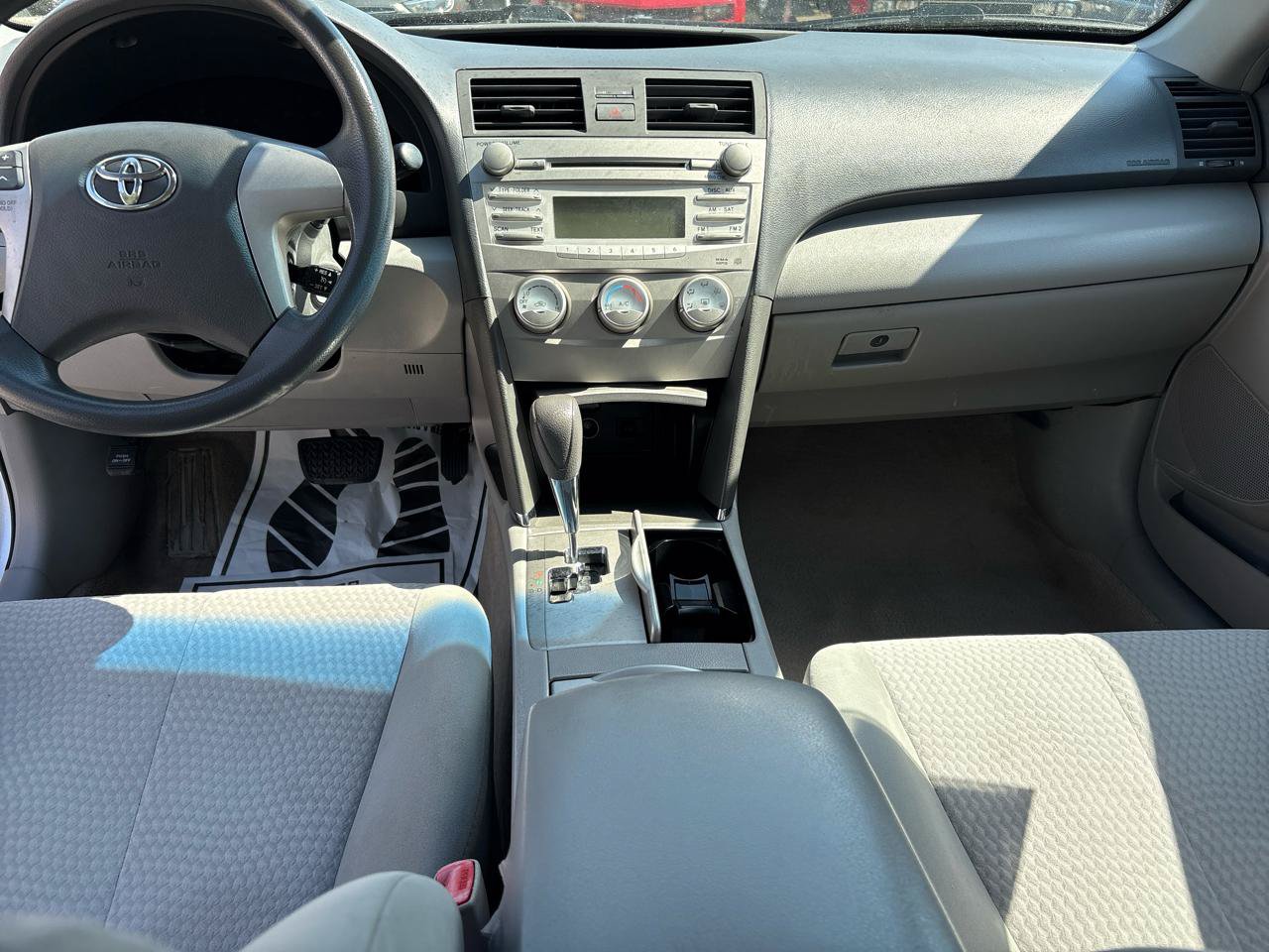 Used 2010 Toyota Camry FWD image 24
