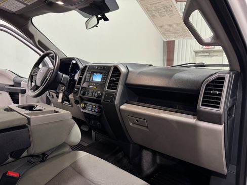 Used 2022 Ford F350 XL w/ Power Equipment Group image 11