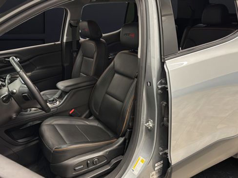 Used 2023 GMC Acadia AT4 w/ Preferred Package AWD/4WD image 9