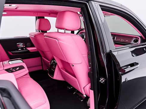 Used 2024 Rolls-Royce Phantom Sedan w/ The Phantom Package RWD image 35