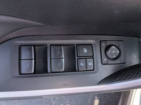 Used 2025 Toyota RAV4 XLE FWD image 14