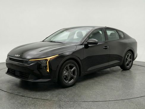 Used 2025 Kia K4 FWD image 3