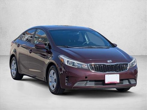 Used 2018 Kia Forte LX w/ LX Popular Package FWD image 3
